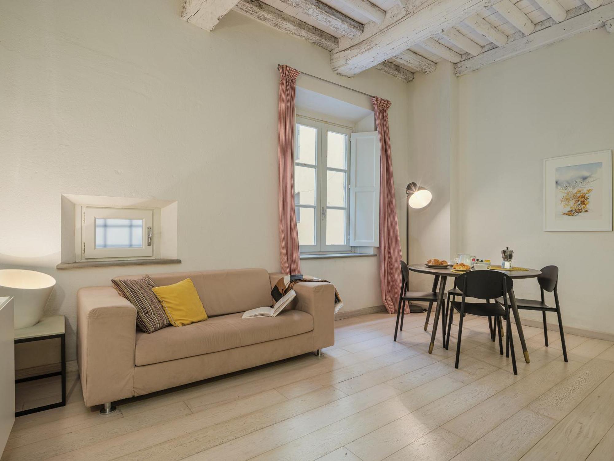 Residenza Degli Artisti Apartments Лукка Экстерьер фото